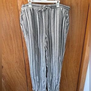 Old Navy Striped Gray and White Casual Pants